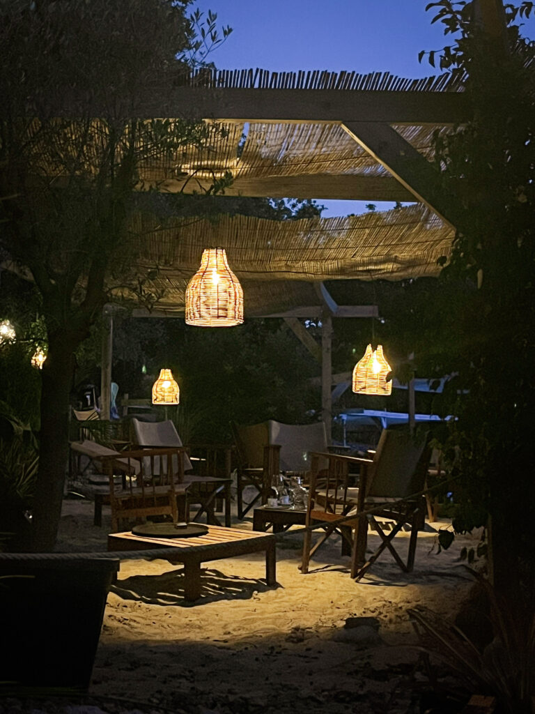 la plage dans la nuit