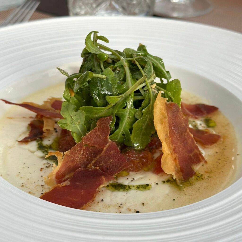 soupe froide et jambon serrano