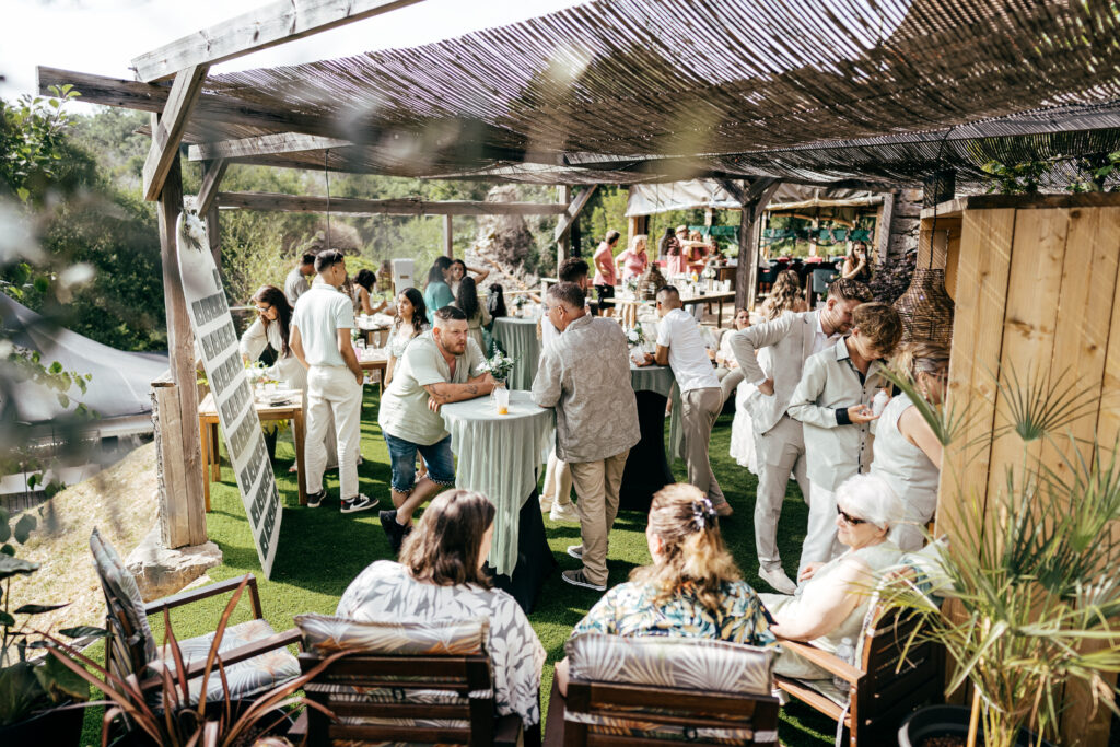 groupe de personnes surterrase